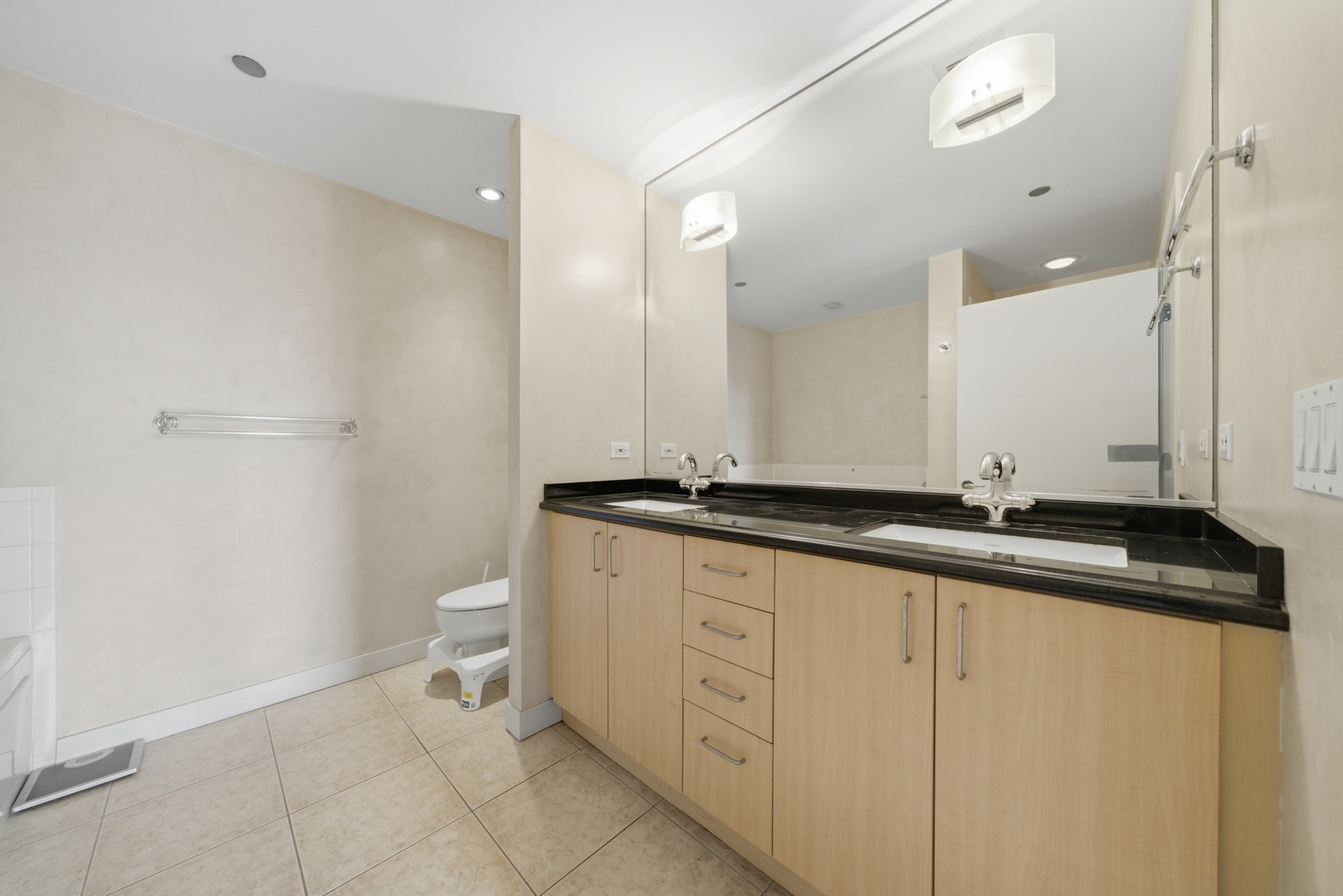 737 W Washington Boulevard 3406 Property Photo 11