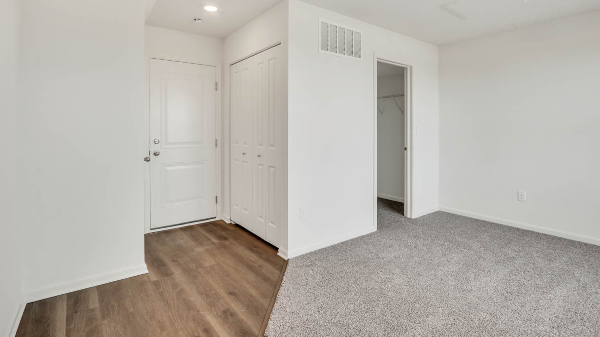 2704 Arrowhead Drive Property Photo 4