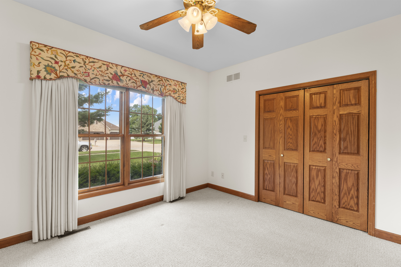 406 E Knights Road Property Photo 17