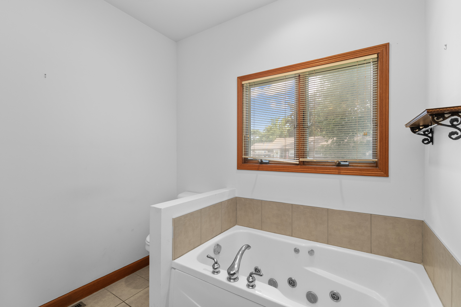 406 E Knights Road Property Photo 23