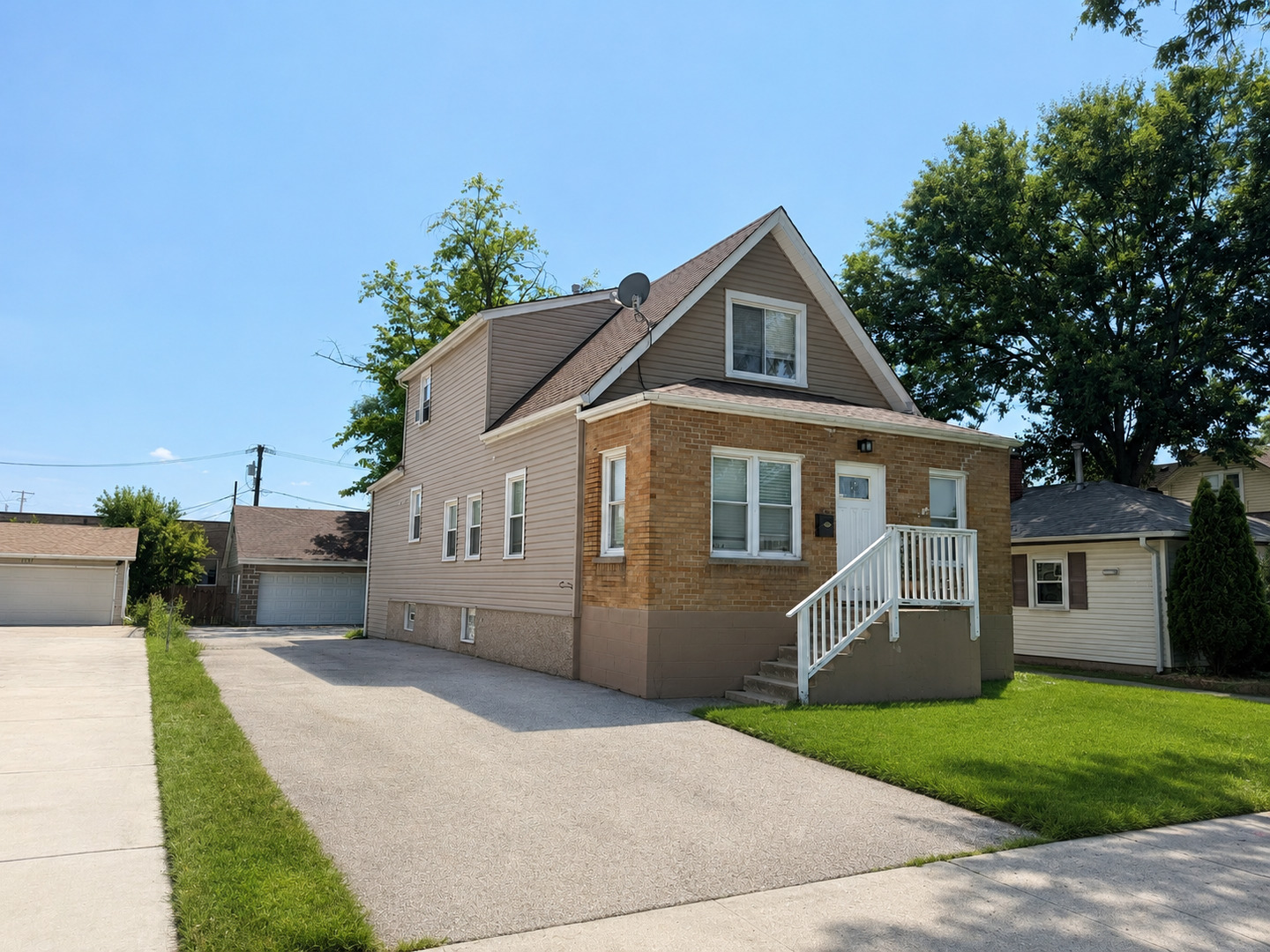 8019 46th Street Property Photo 1