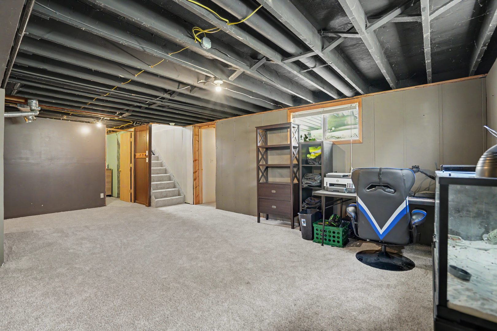 619 Middle Road Property Photo 17