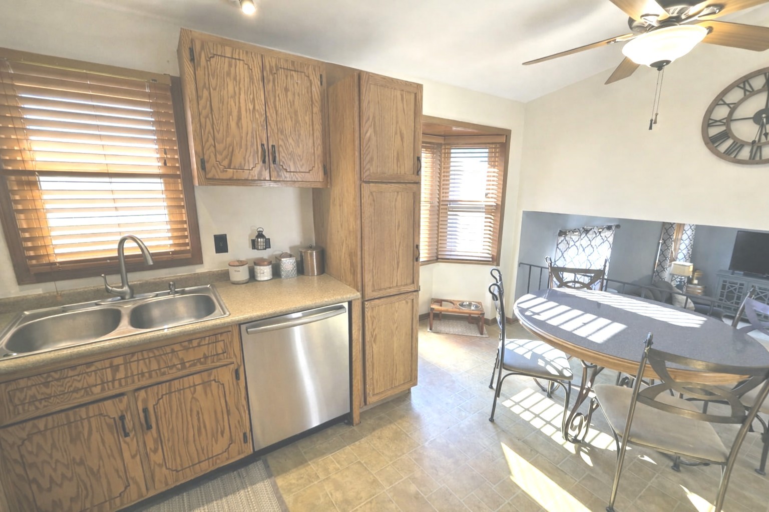 5224 W 121st Place Property Photo 10
