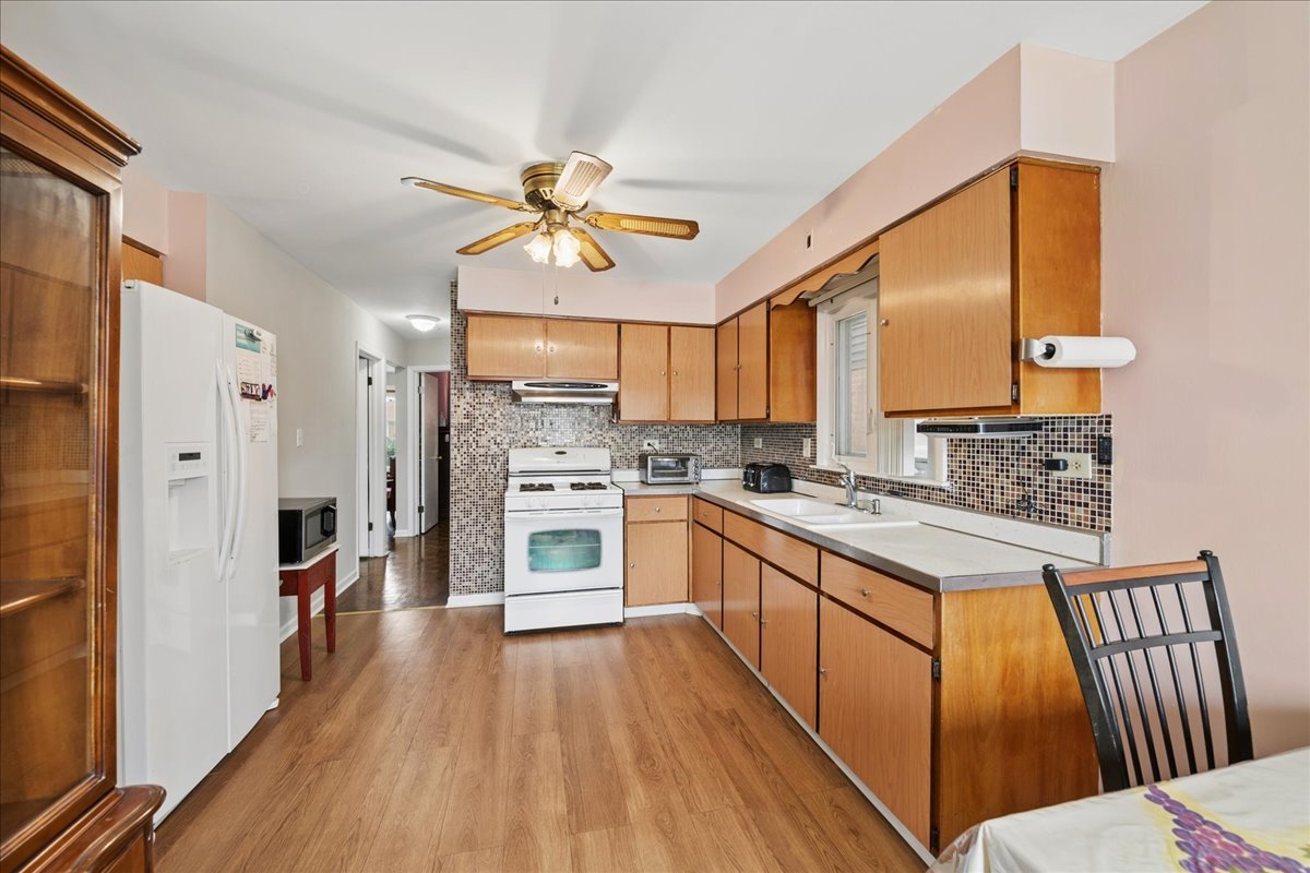 5026 N Michigan Avenue Property Photo 6