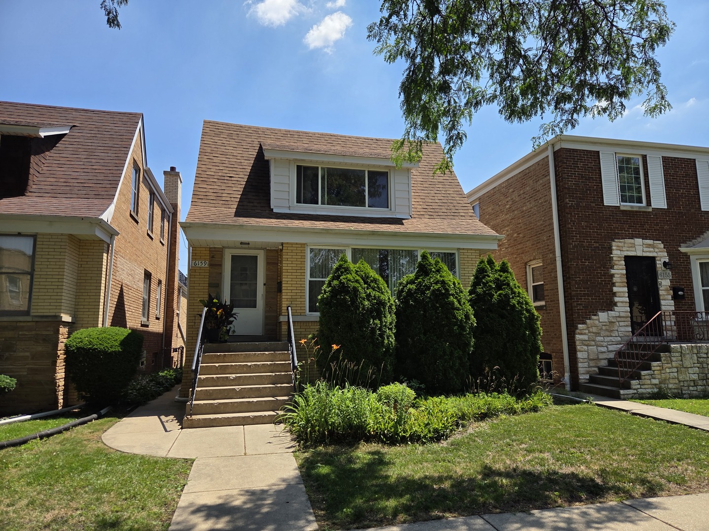 6159 N Meade Avenue Property Photo 1