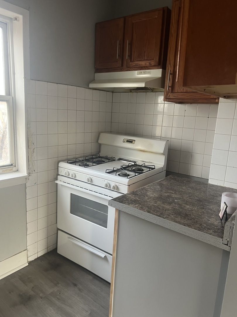 15704 Willard Avenue Property Photo 20