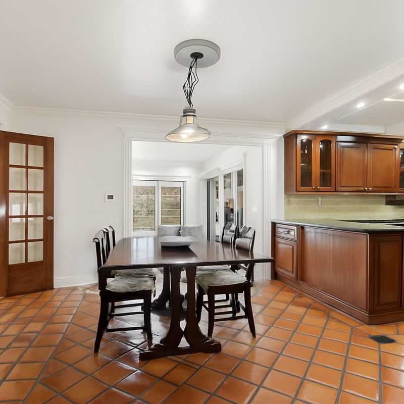 9435 Central Park Avenue Property Photo 7