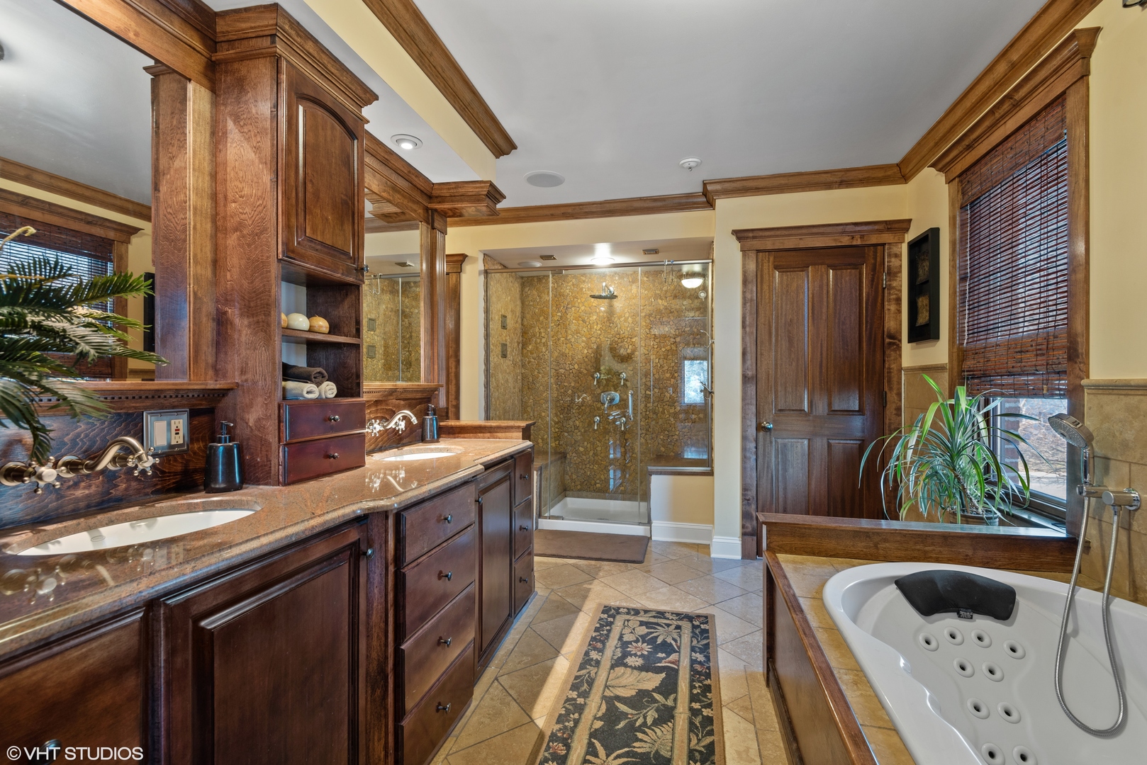 9435 Central Park Avenue Property Photo 20