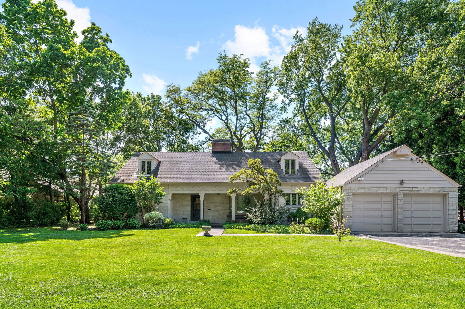 1360 Sunview Lane Property Photo 1
