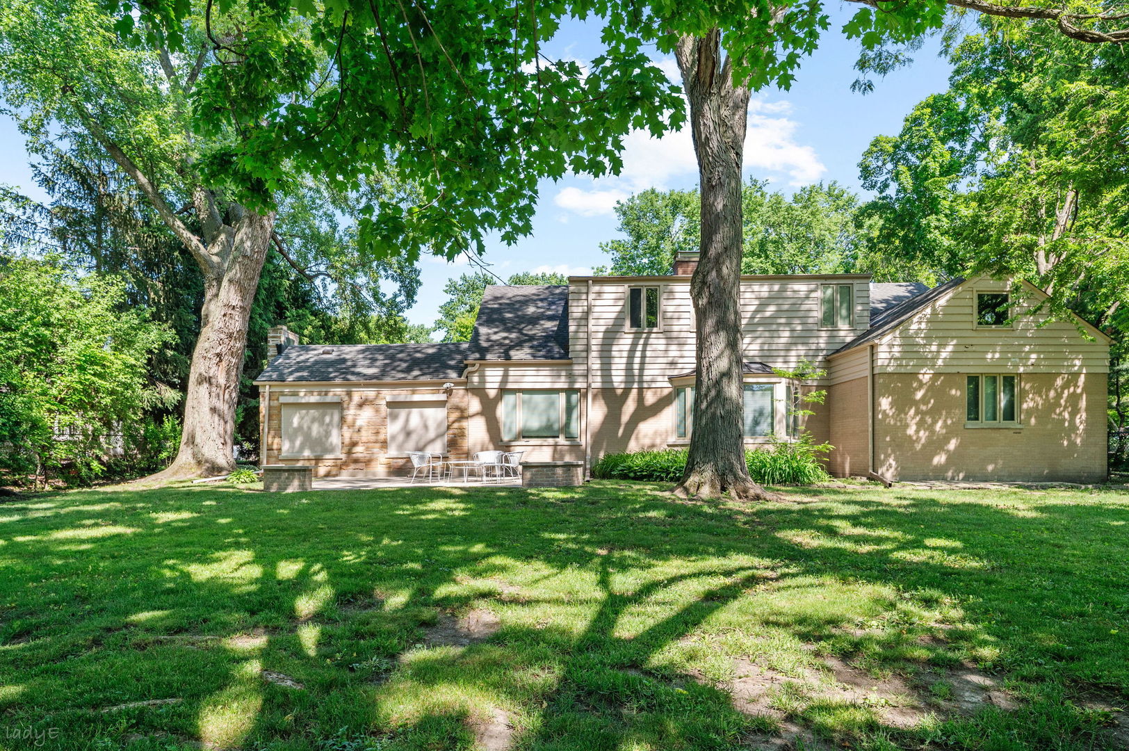 1360 Sunview Lane Property Photo 5