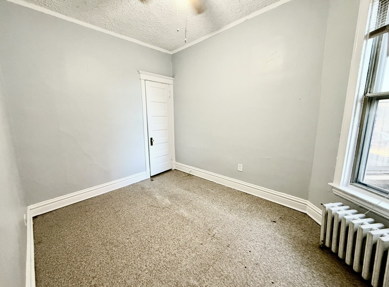 743 E 69th Place Property Photo 7