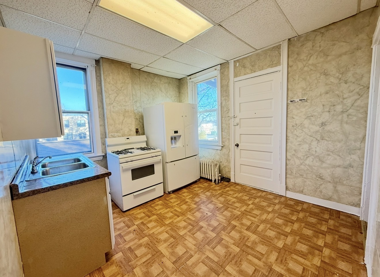 743 E 69th Place Property Photo 11