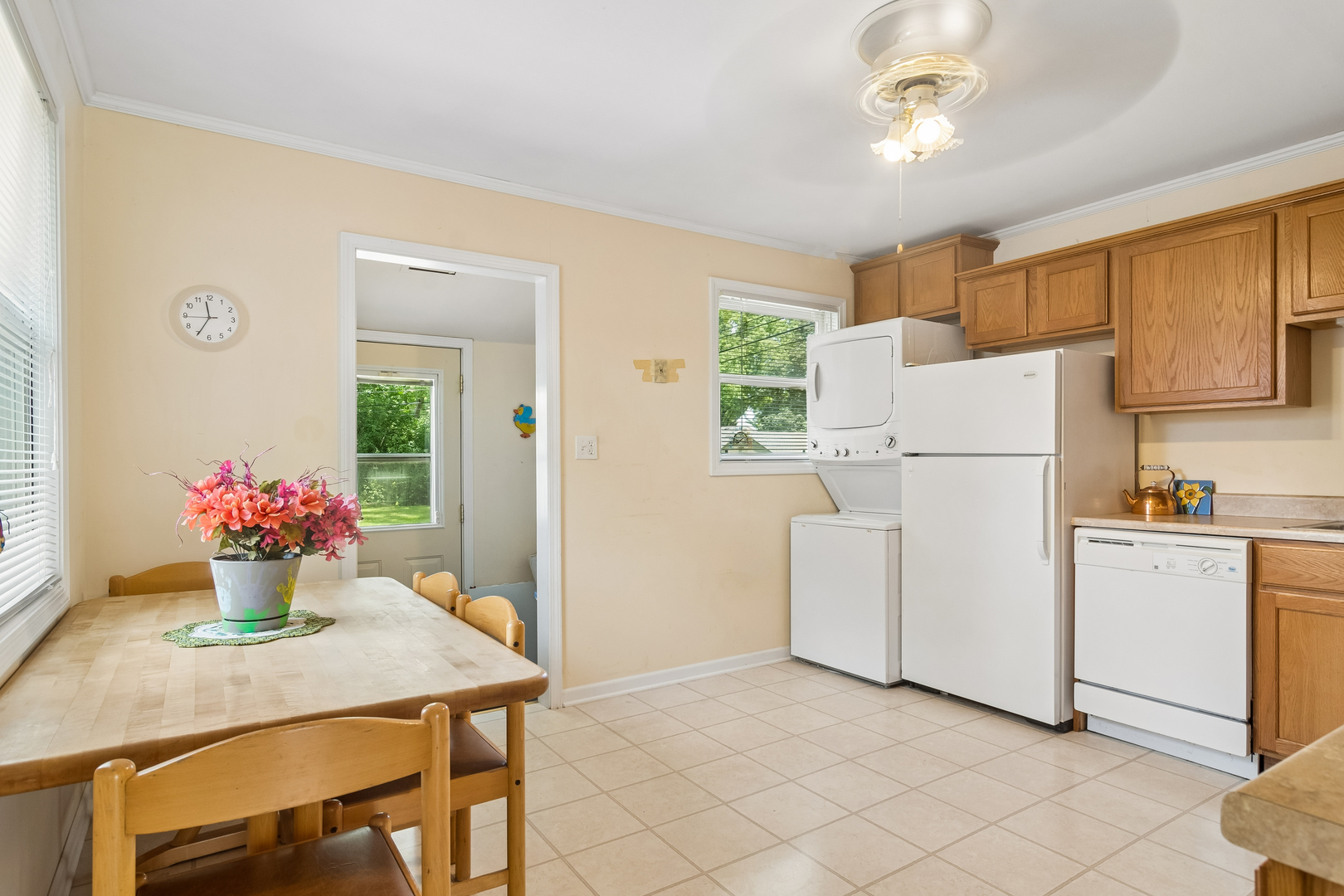 2102 George Street Property Photo 8
