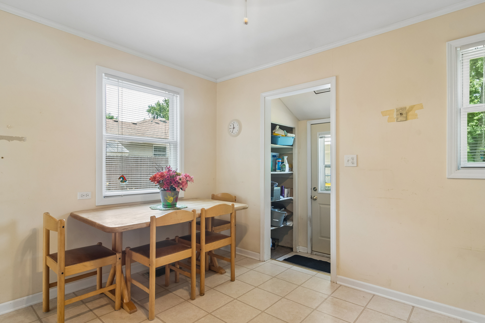 2102 George Street Property Photo 10