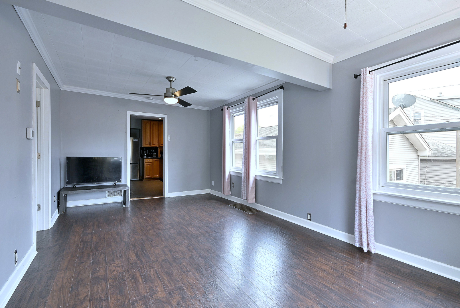 4439 N Newland Avenue Property Photo 6