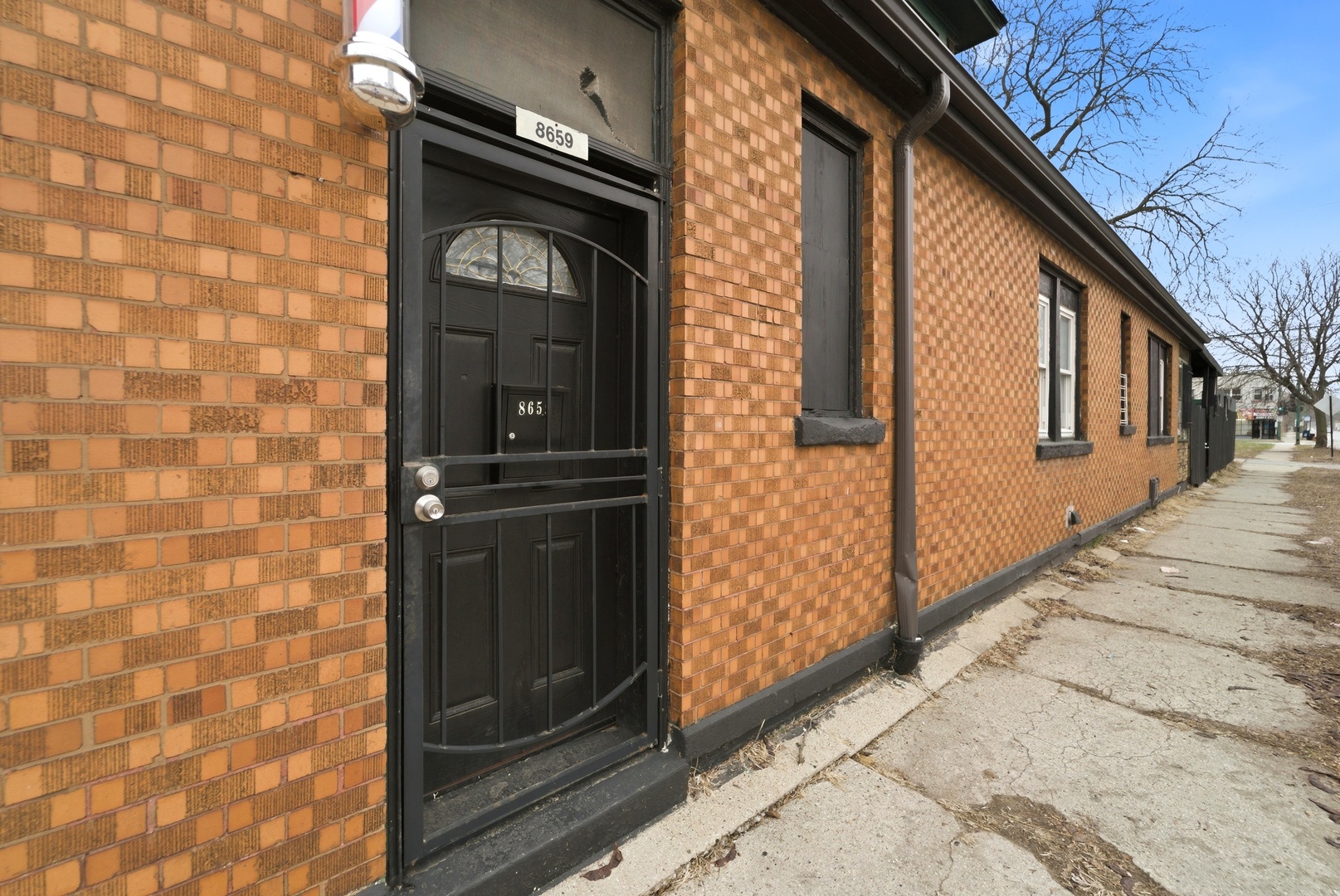 8659 S Kingston Avenue Property Photo 4