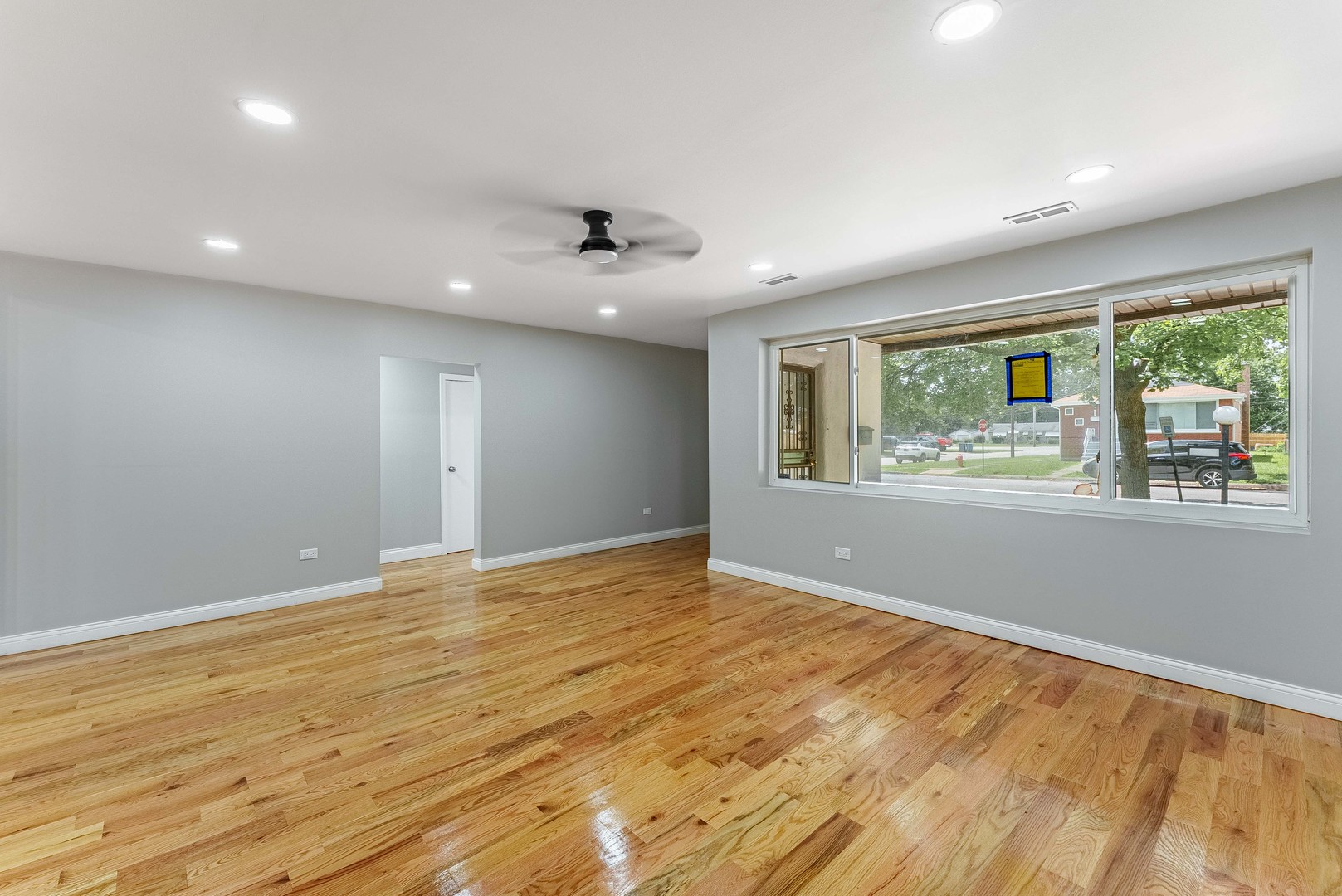 14459 Center Avenue Property Photo 6