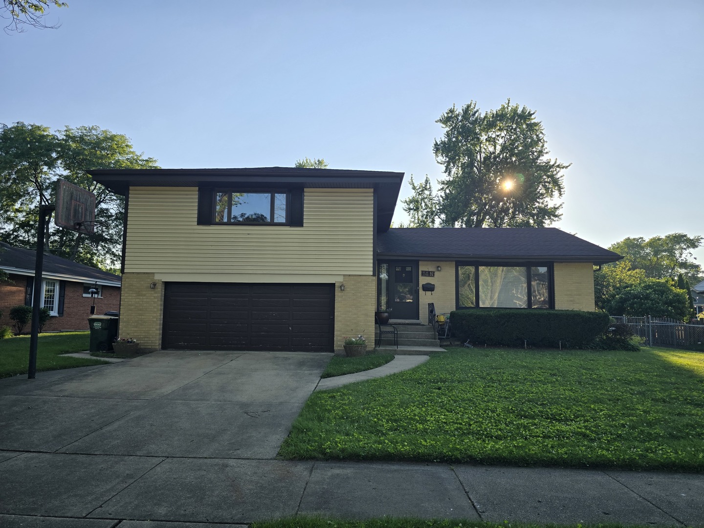 14 N Forrest Avenue Property Photo 1