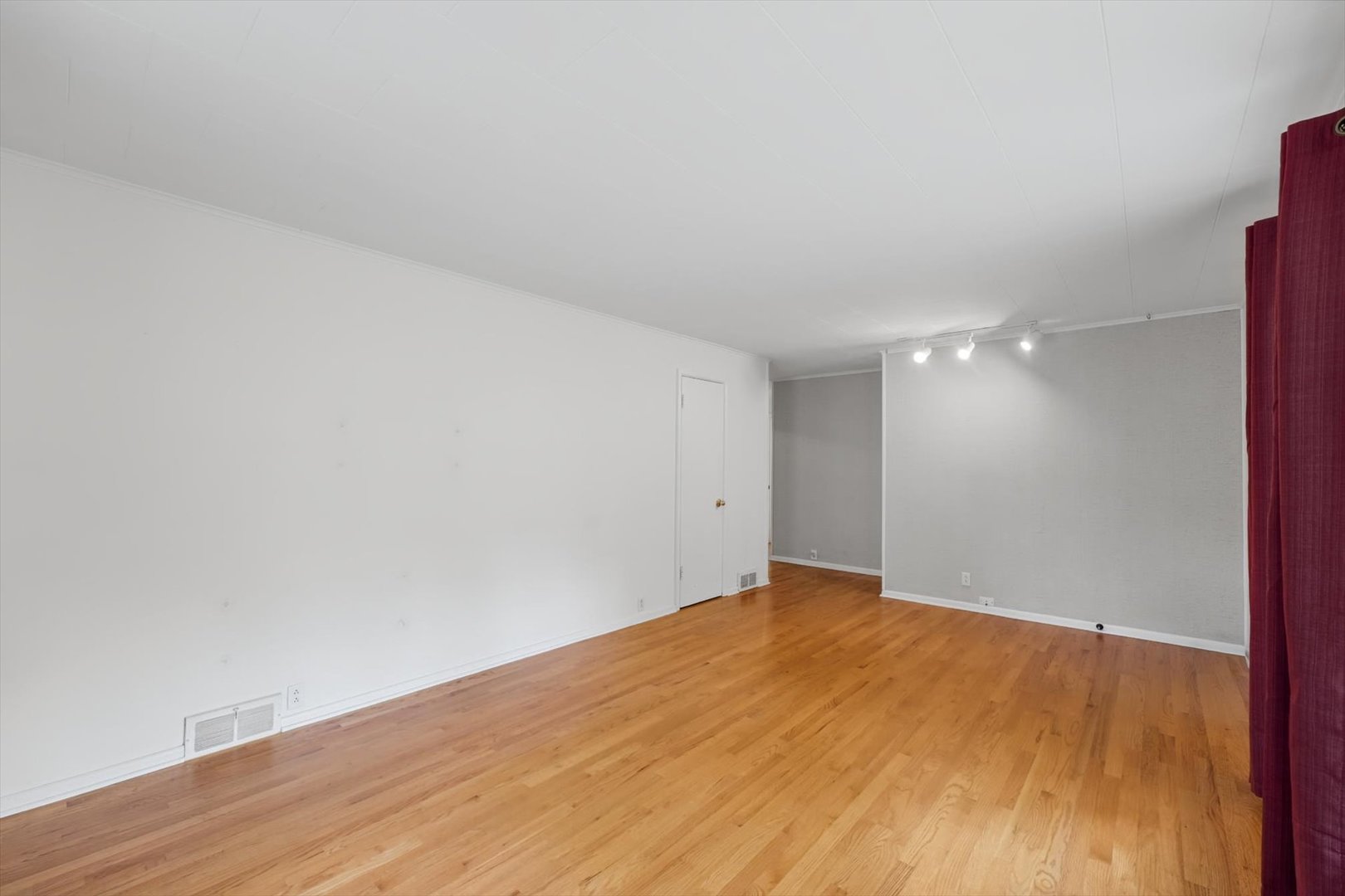 705 Dover Place Property Photo 6