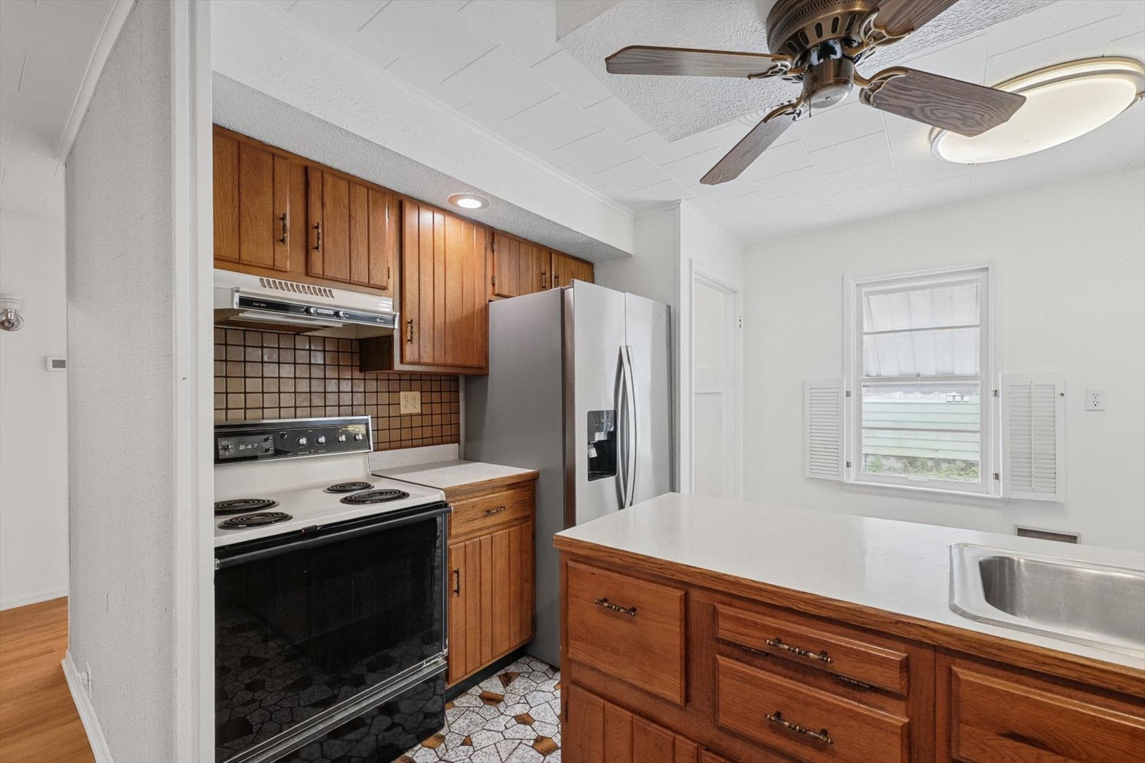 705 Dover Place Property Photo 11