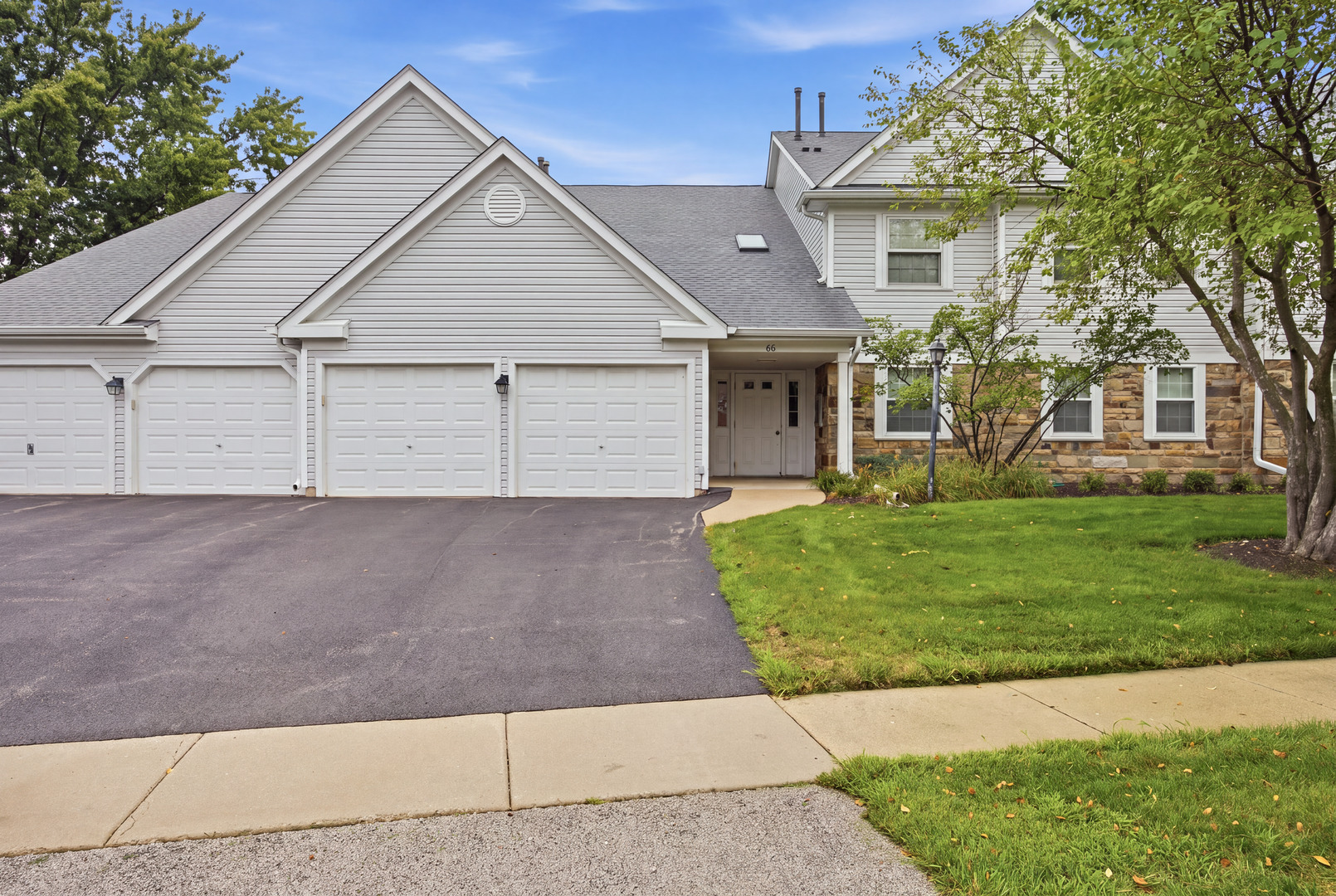 66 Beechmont Court Z1 Property Photo 1