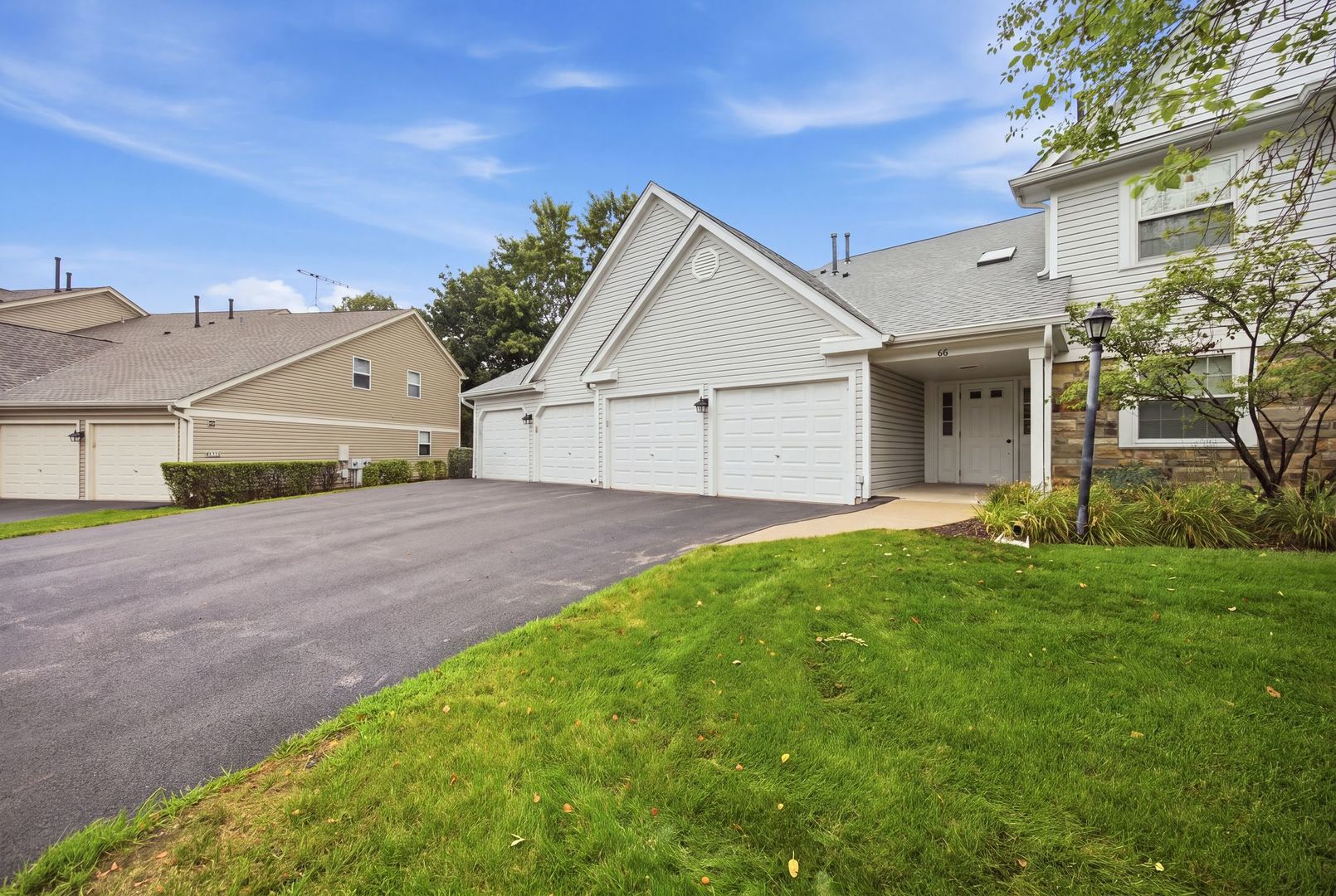 66 Beechmont Court Z1 Property Photo 2