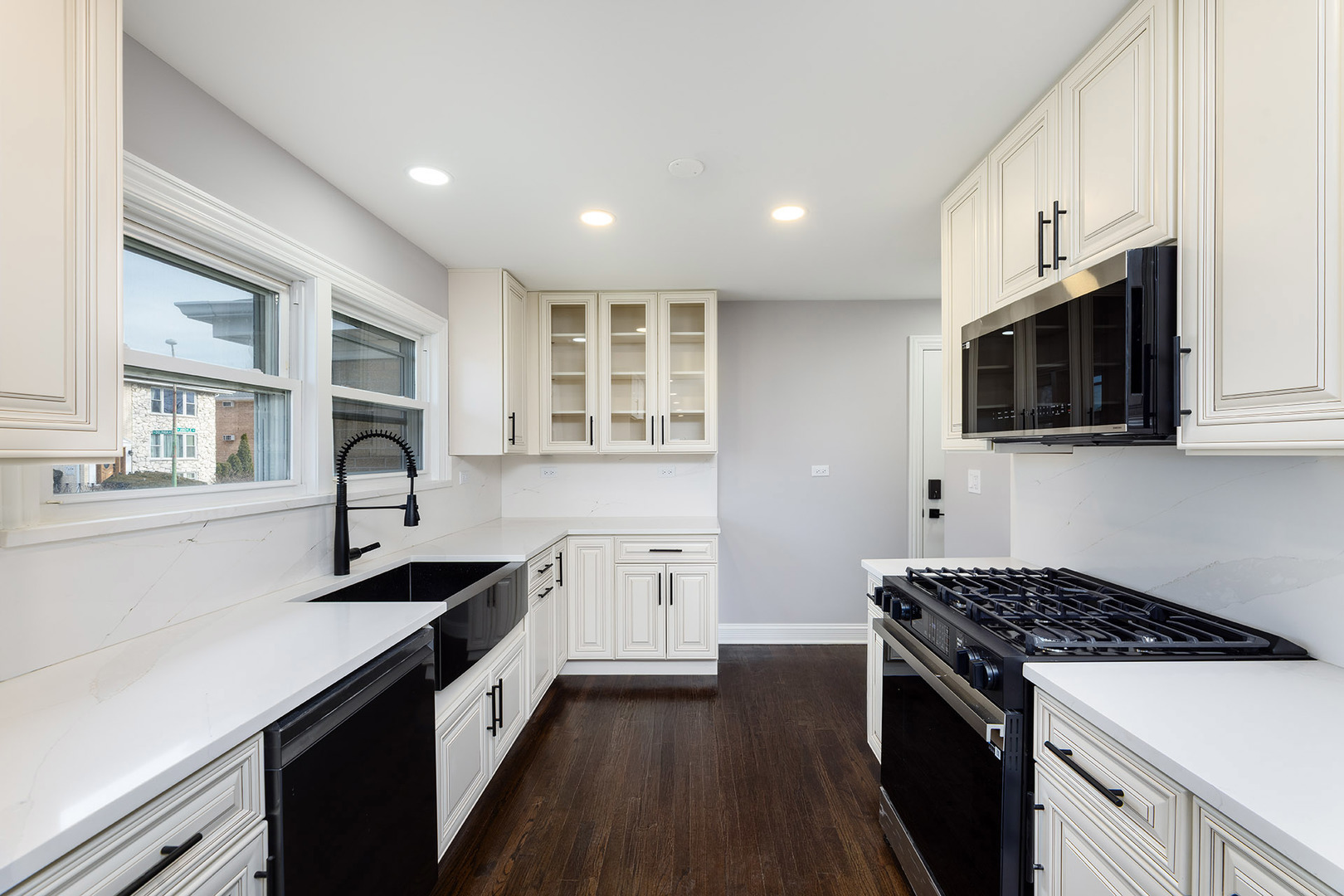 4955 N Delphia Avenue Property Photo 12