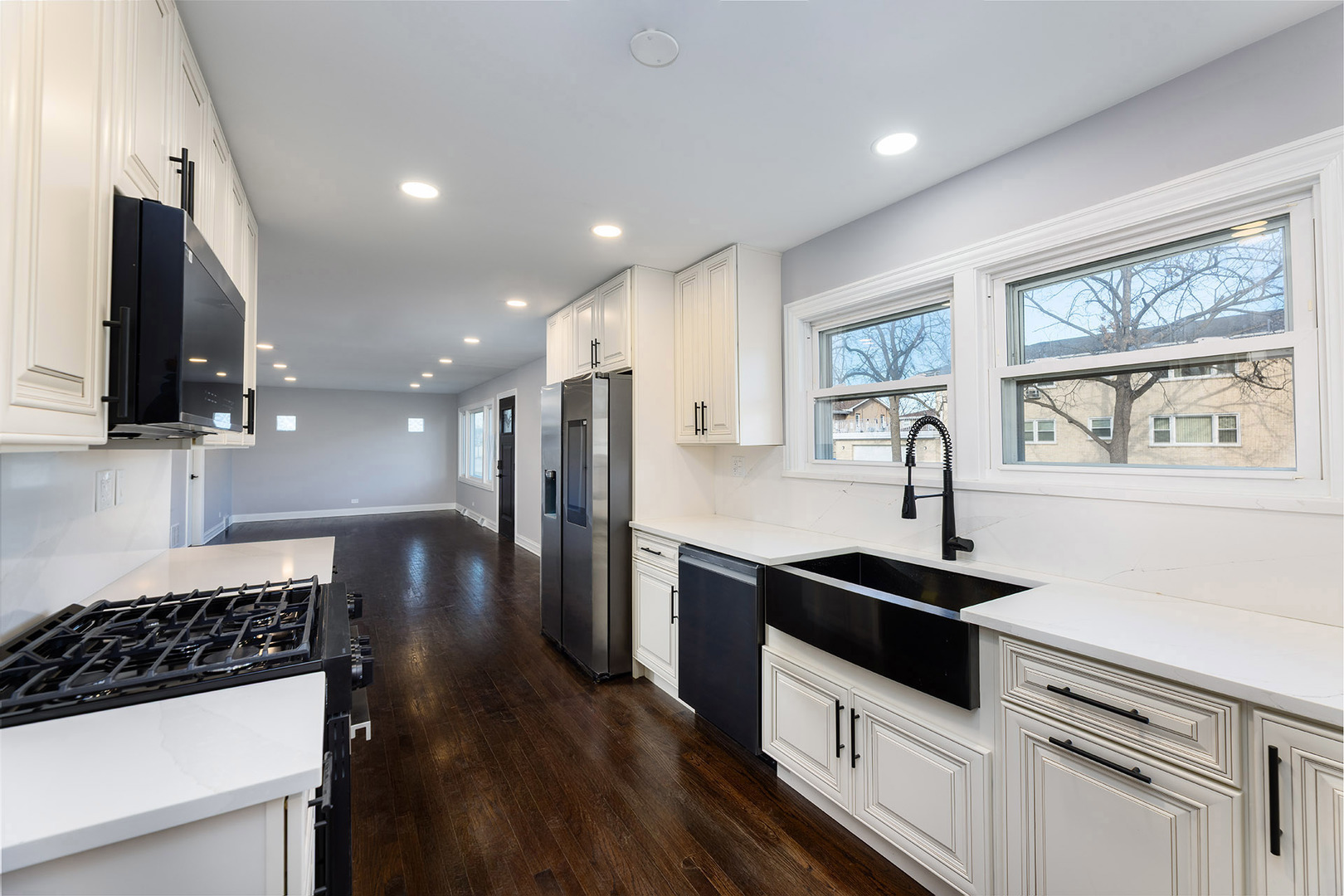 4955 N Delphia Avenue Property Photo 13