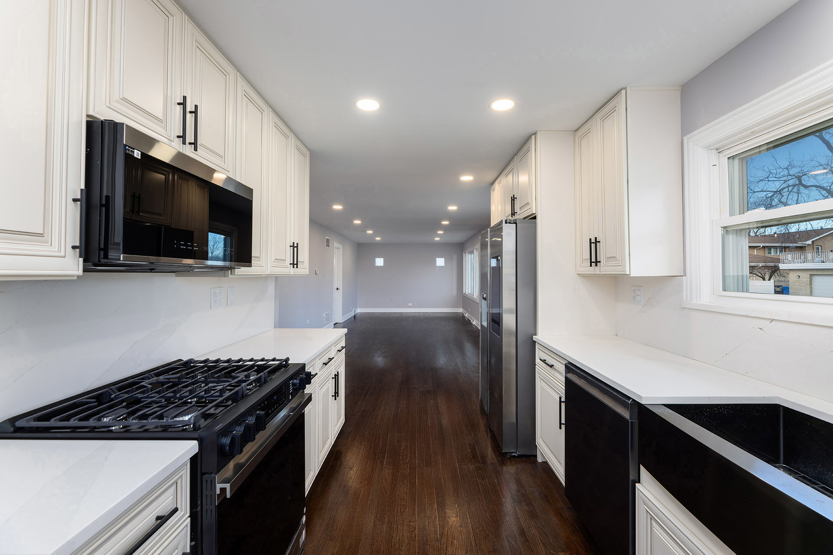 4955 N Delphia Avenue Property Photo 15