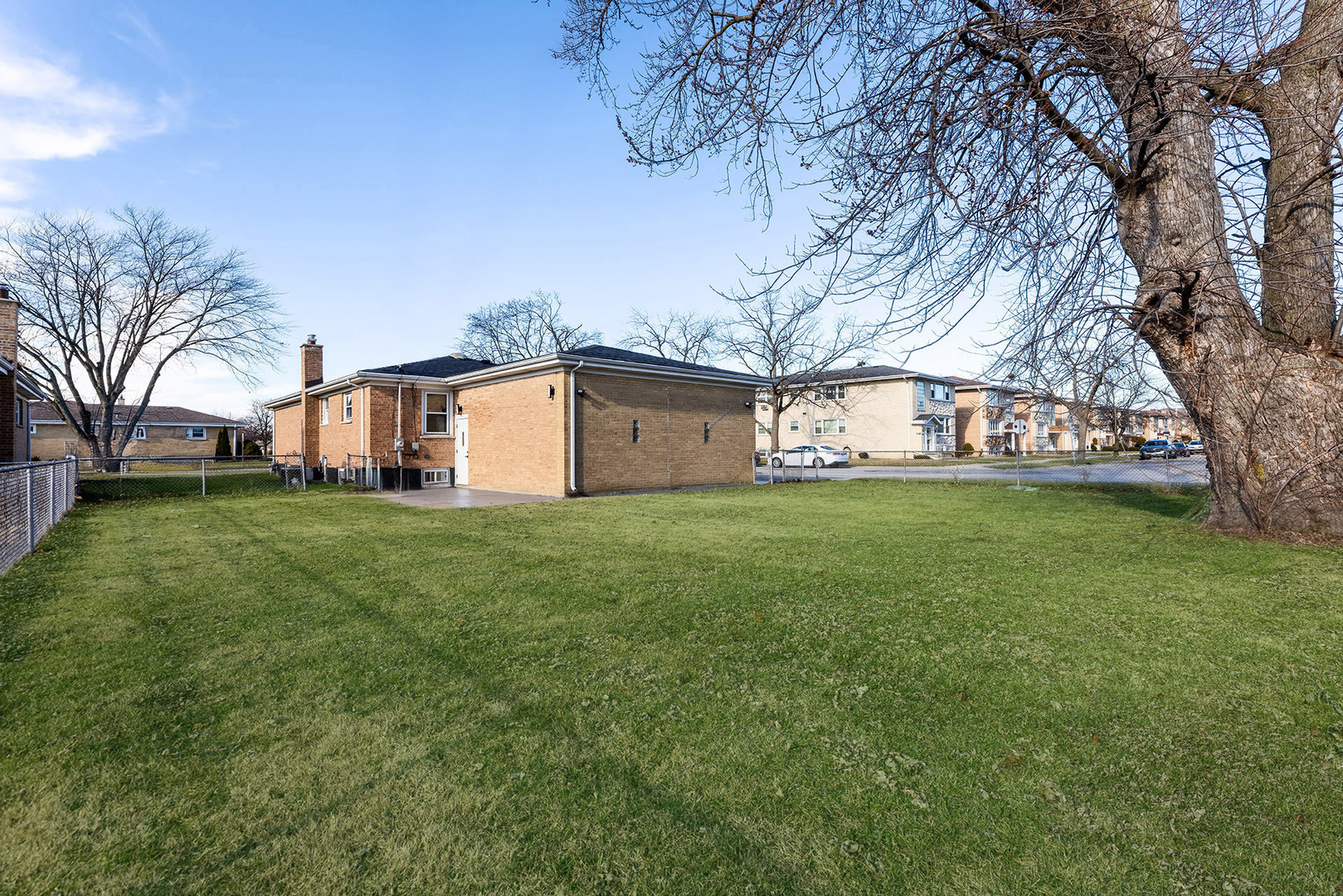4955 N Delphia Avenue Property Photo 38
