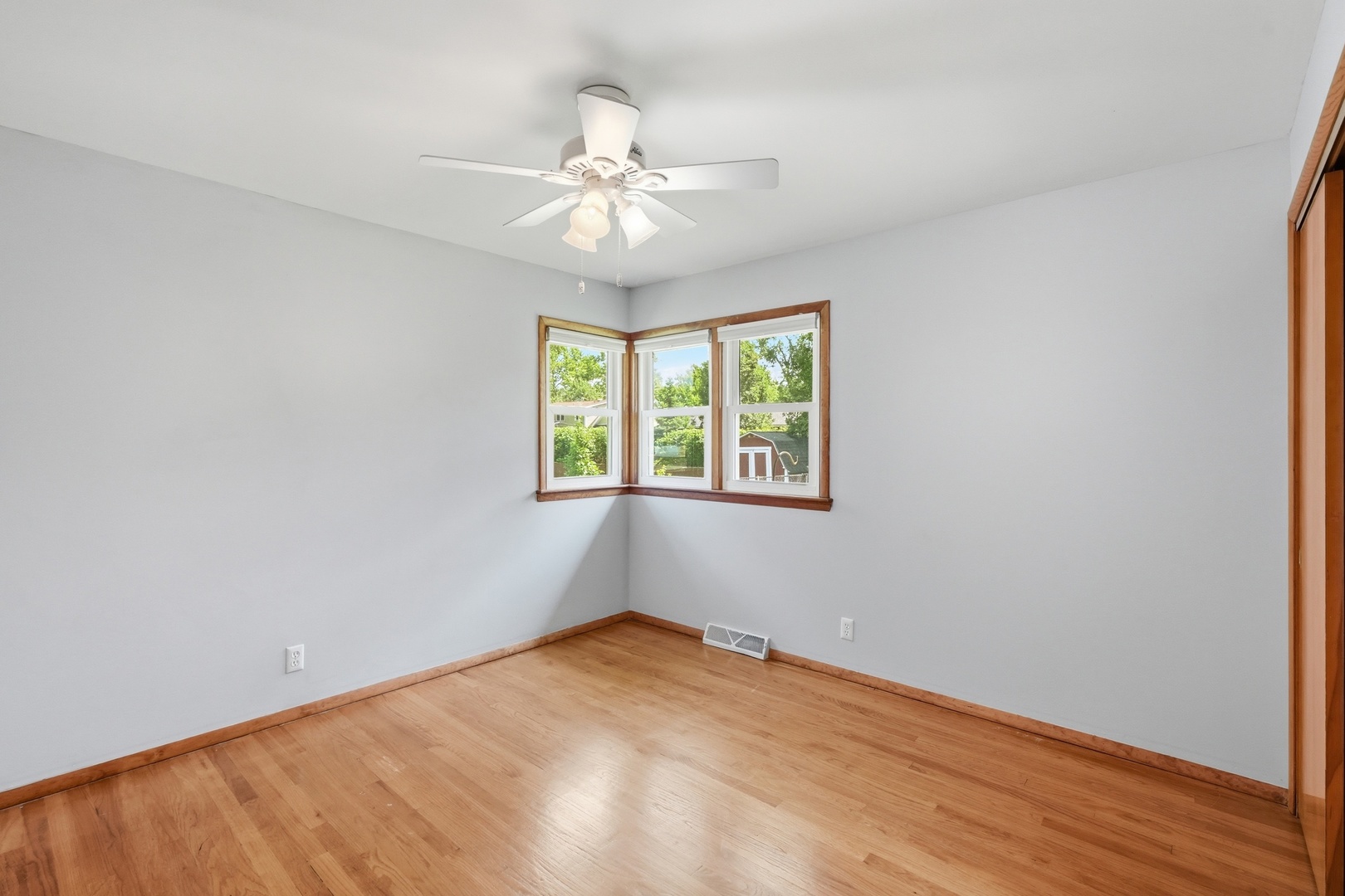 370 Oakwood Drive Property Photo 13