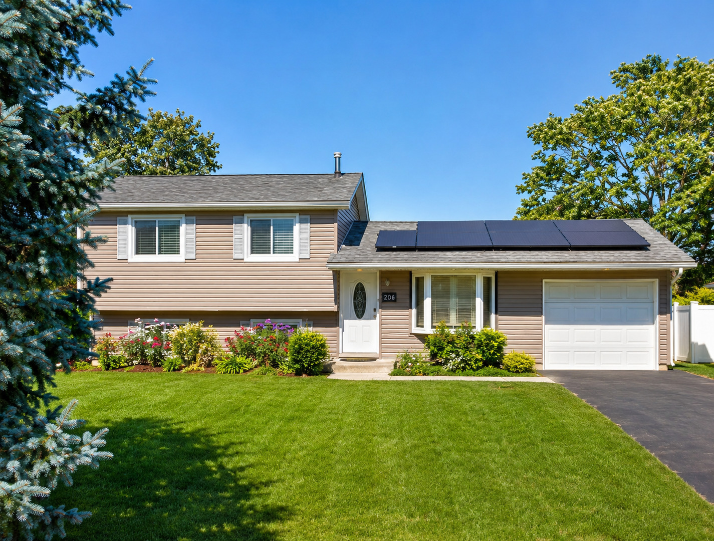 206 E Briarcliff Road Property Photo 1