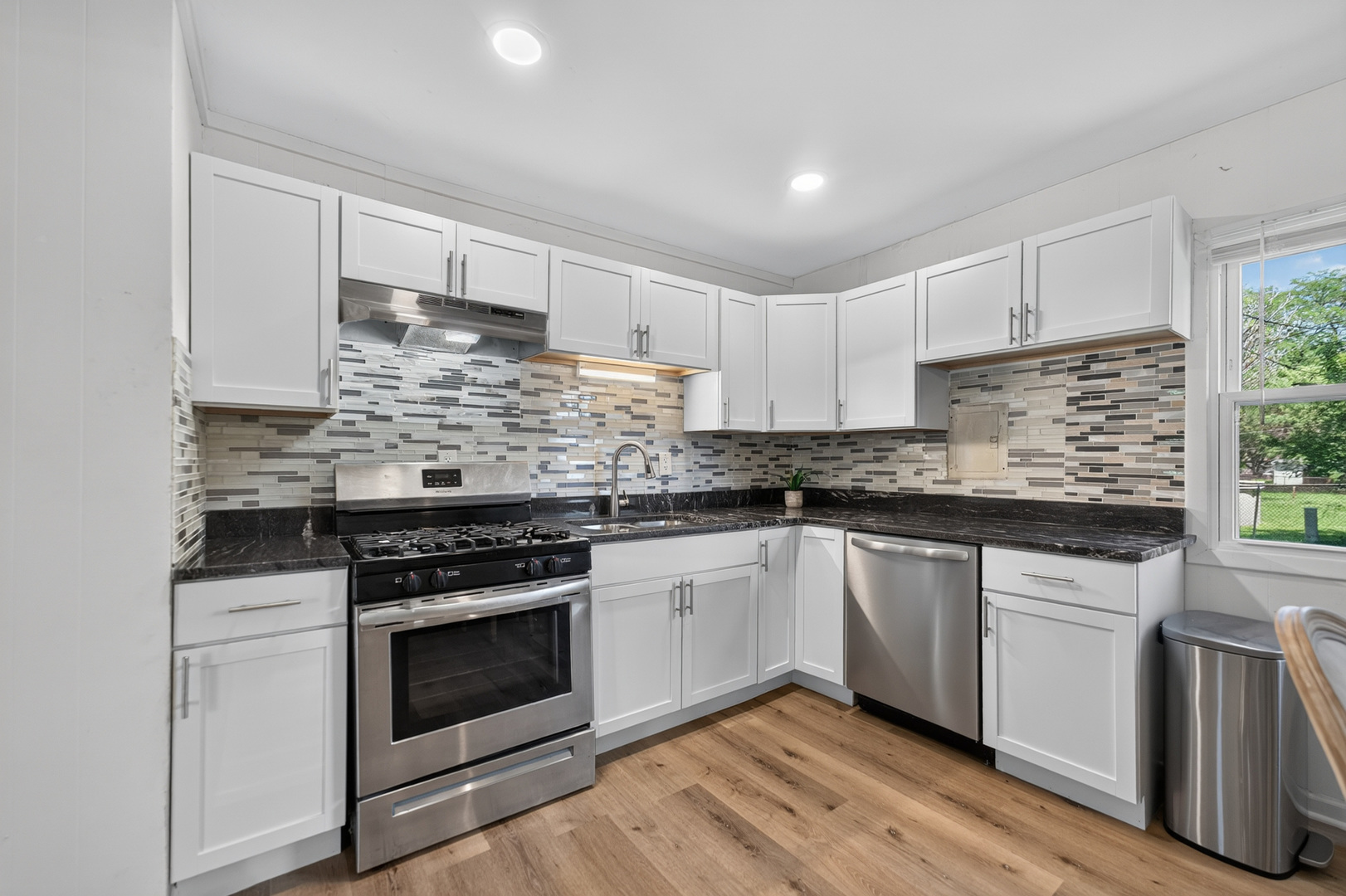 103 Willow Road Property Photo 8