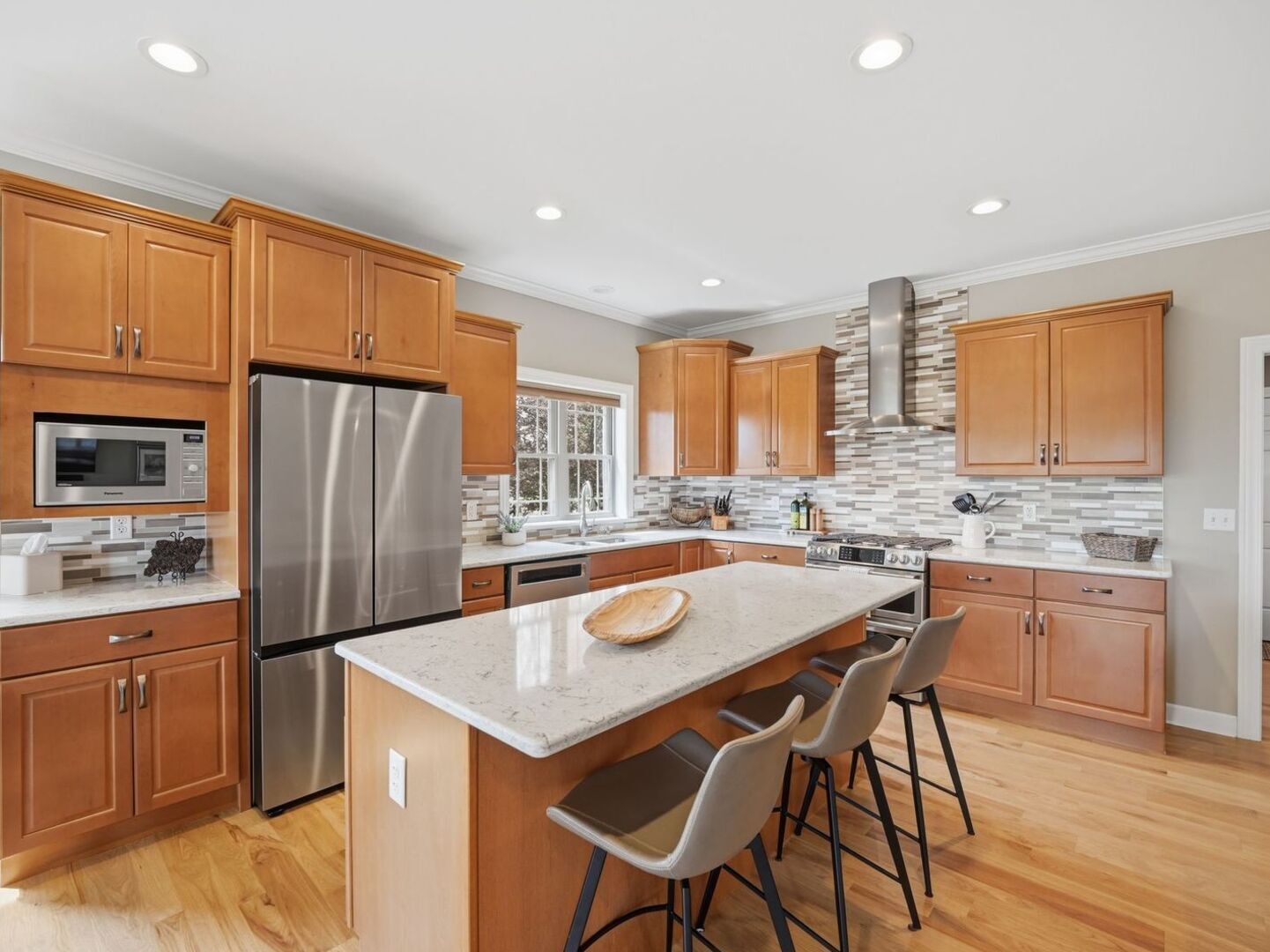 1934 Parkside Drive Property Photo 11