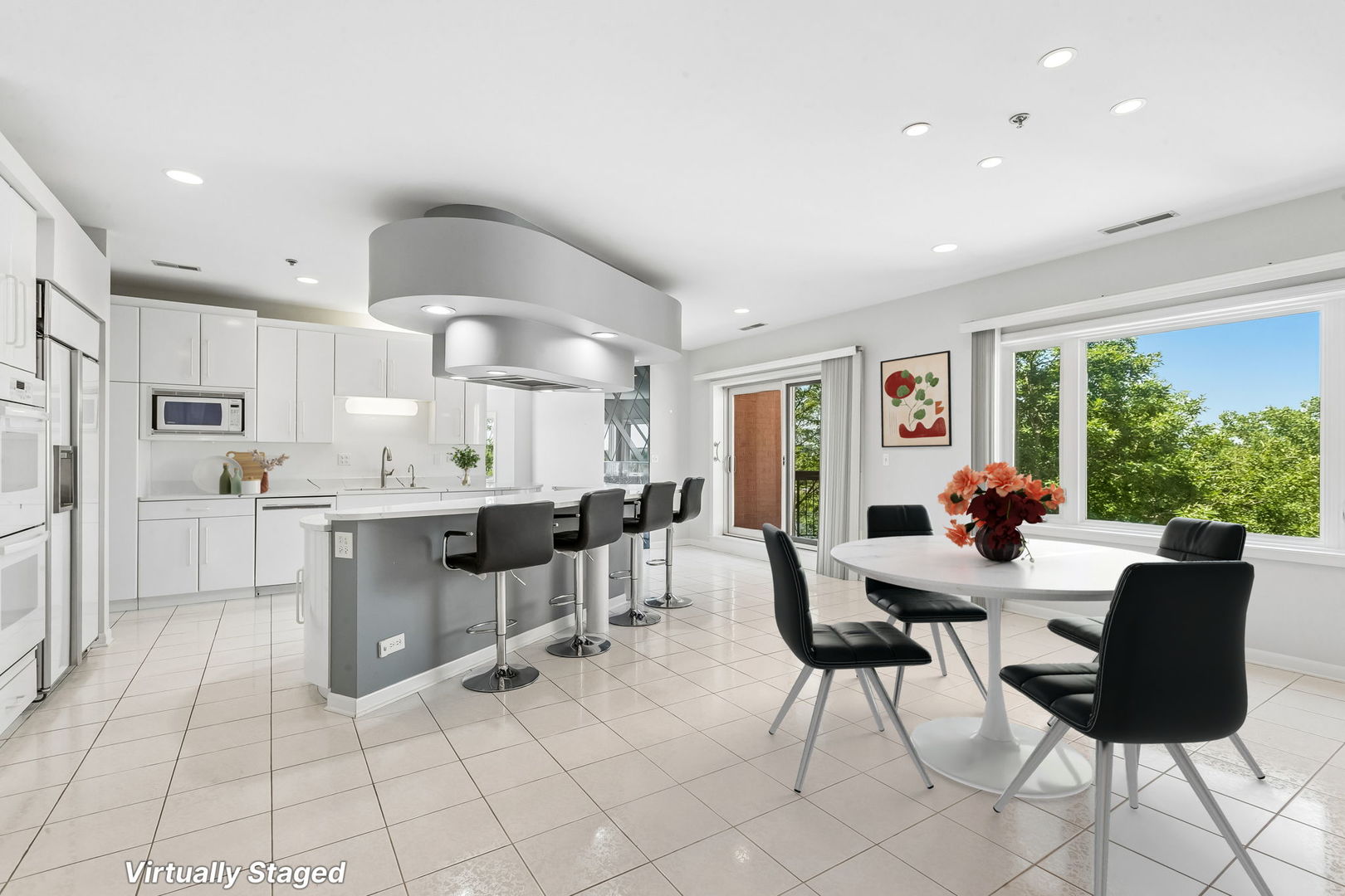 209 Rivershire Lane 504 Property Photo 3