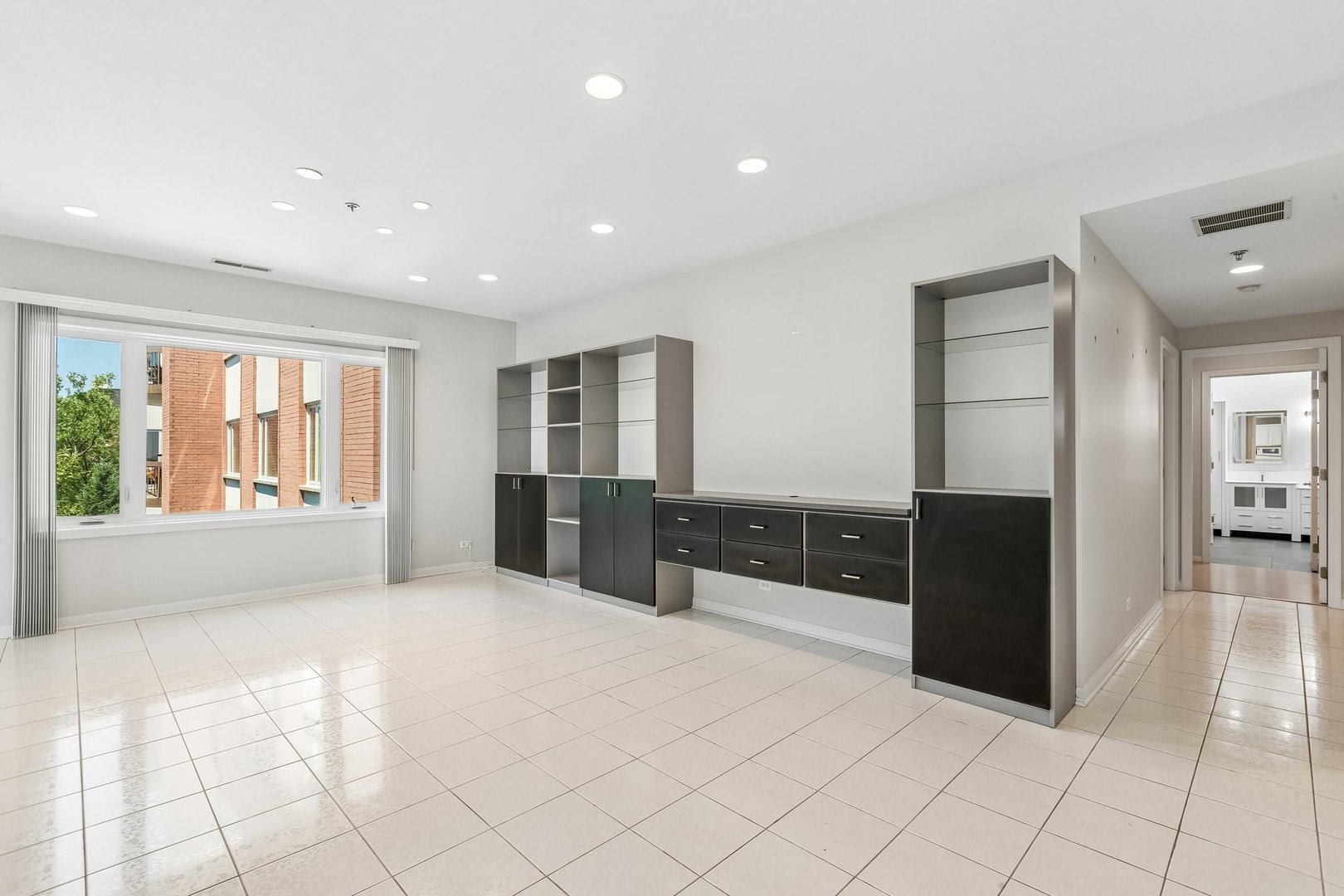209 Rivershire Lane 504 Property Photo 14