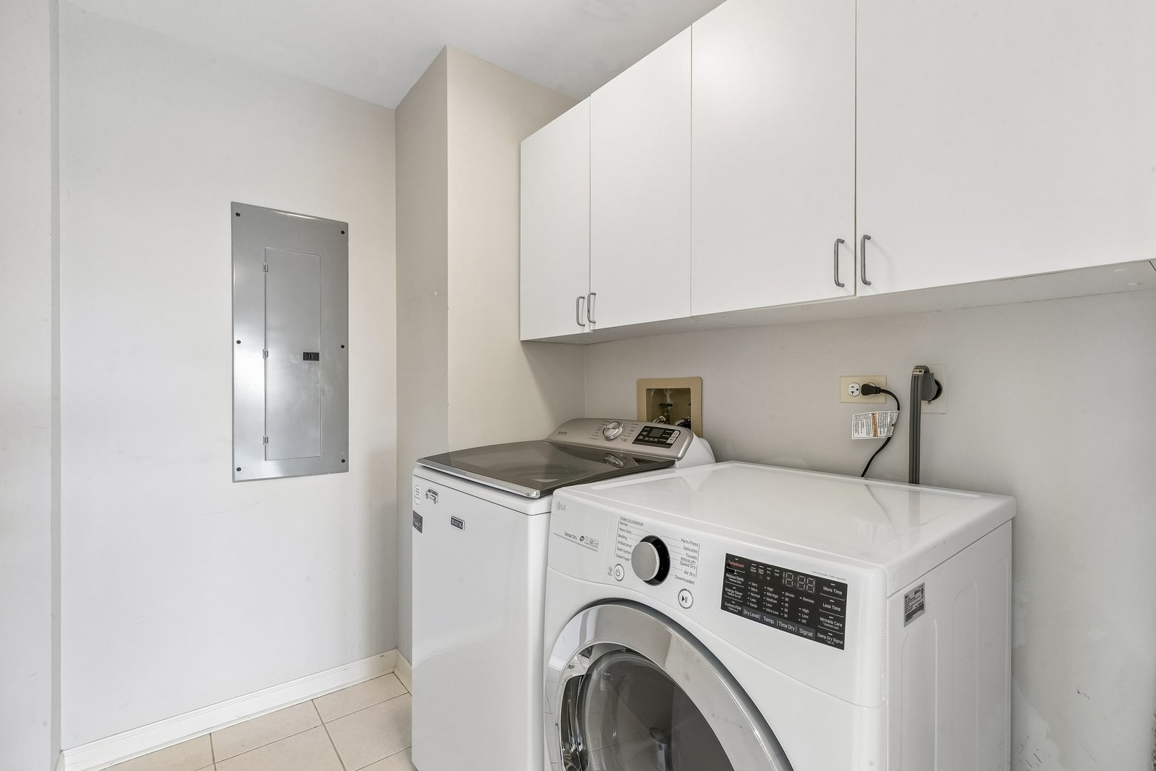 209 Rivershire Lane 504 Property Photo 32