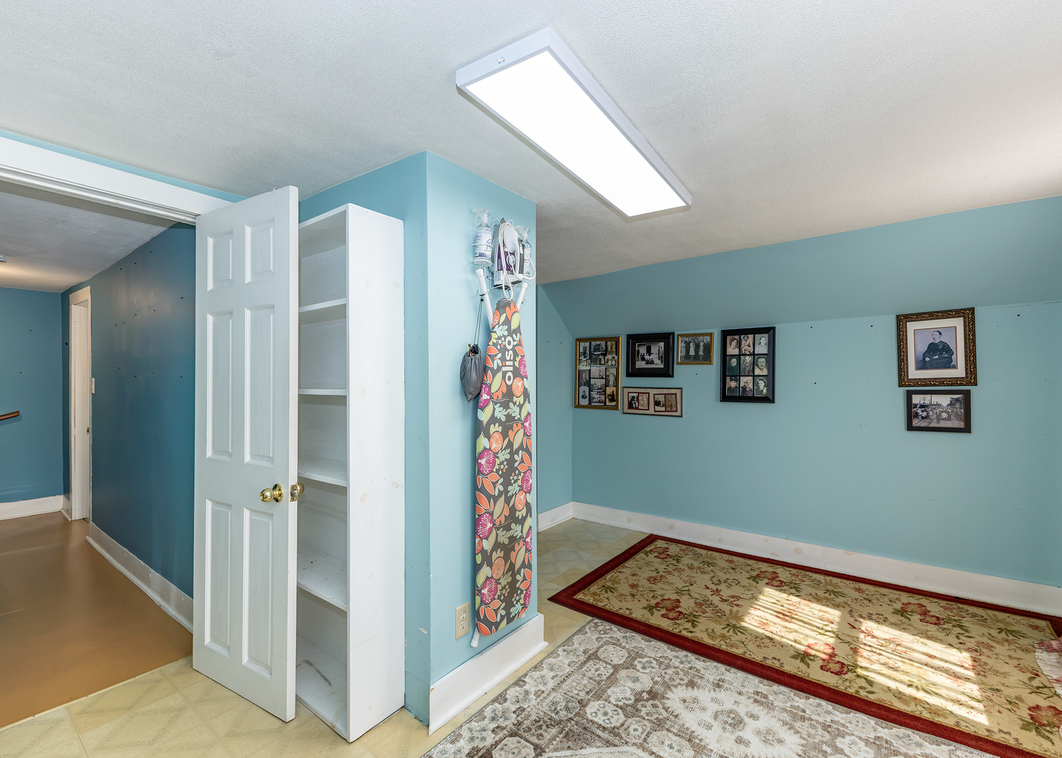 631 N Adams Street Property Photo 29