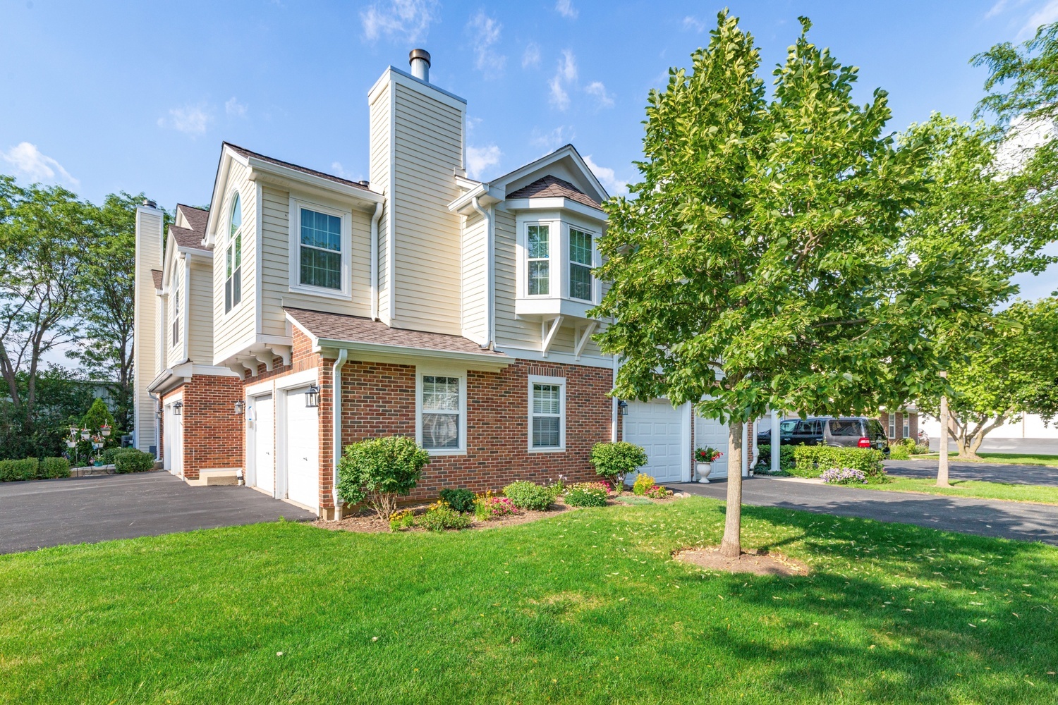 622 Grosse Pointe Circle Property Photo 1