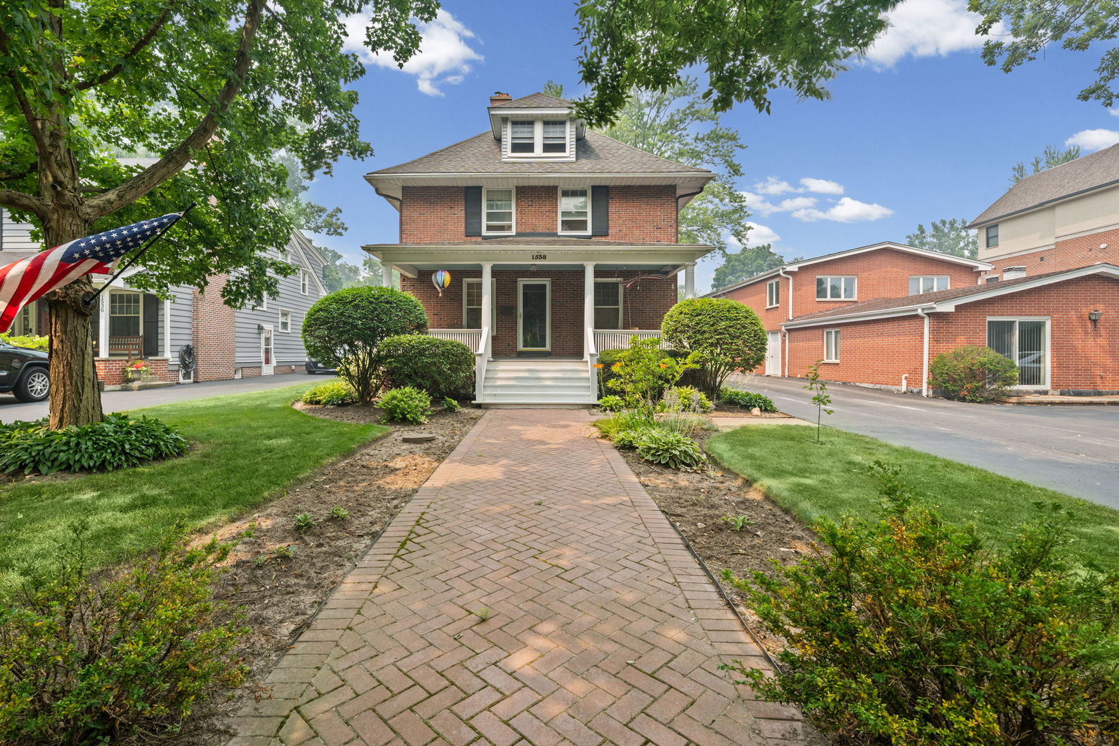 1538 Oakwood Avenue Property Photo 1
