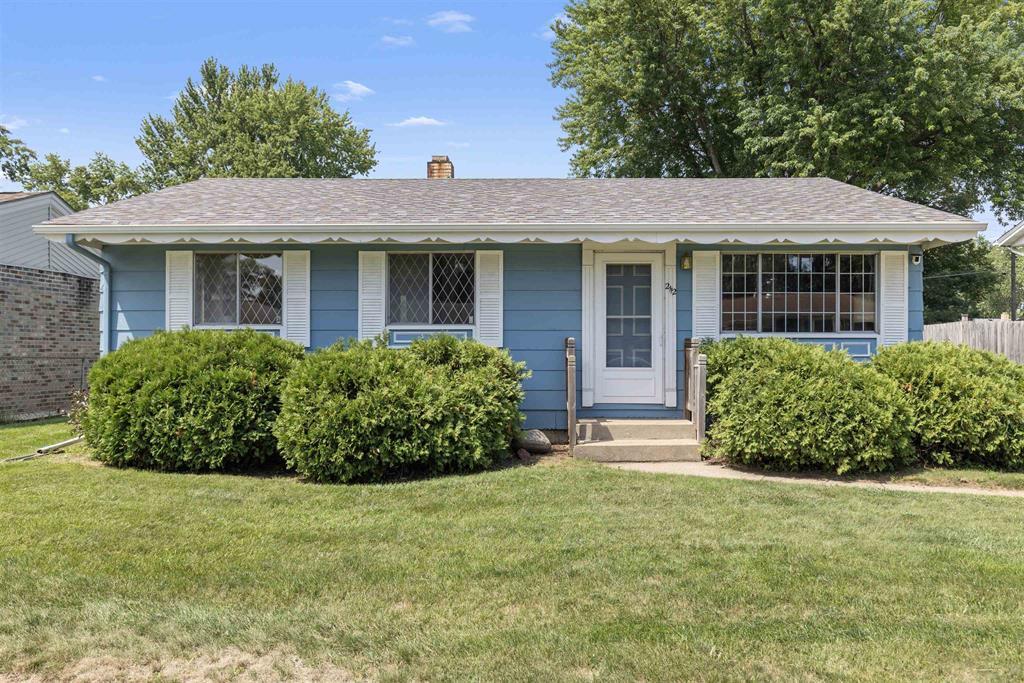 2112 Maple Avenue Property Photo 1