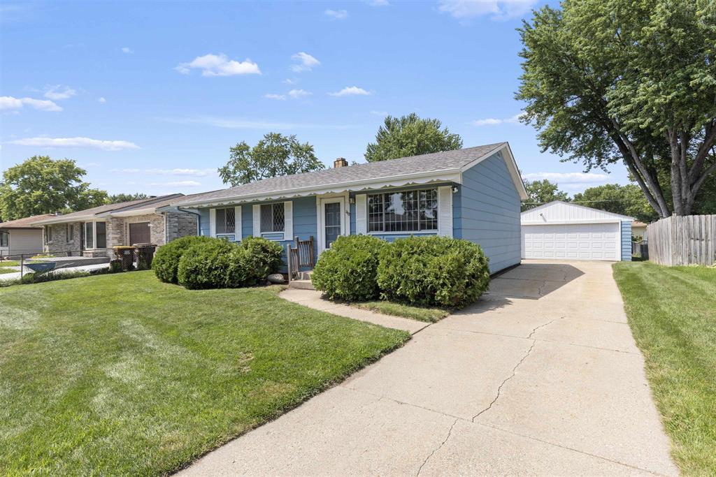 2112 Maple Avenue Property Photo 2