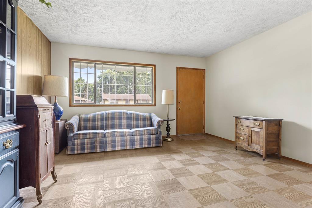 2112 Maple Avenue Property Photo 7