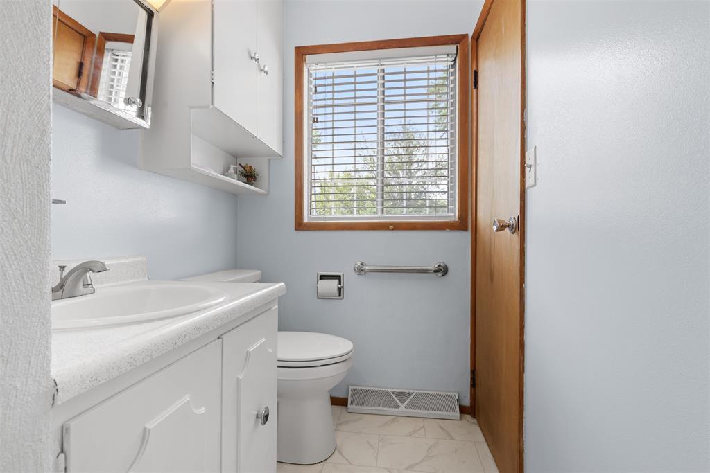2112 Maple Avenue Property Photo 11
