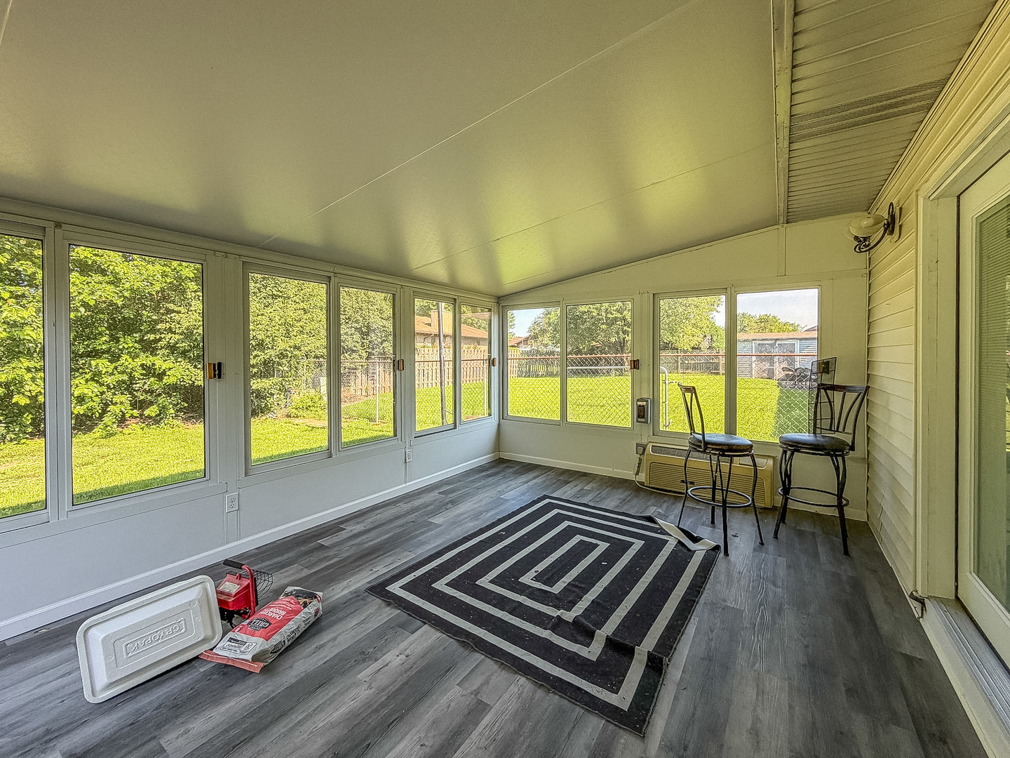 1015 Cambridge Drive Property Photo 19
