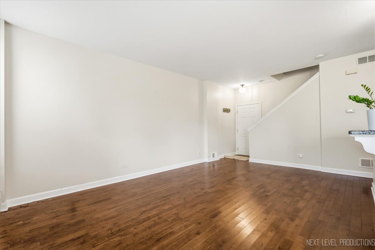 5015 Montauk Drive Property Photo 7