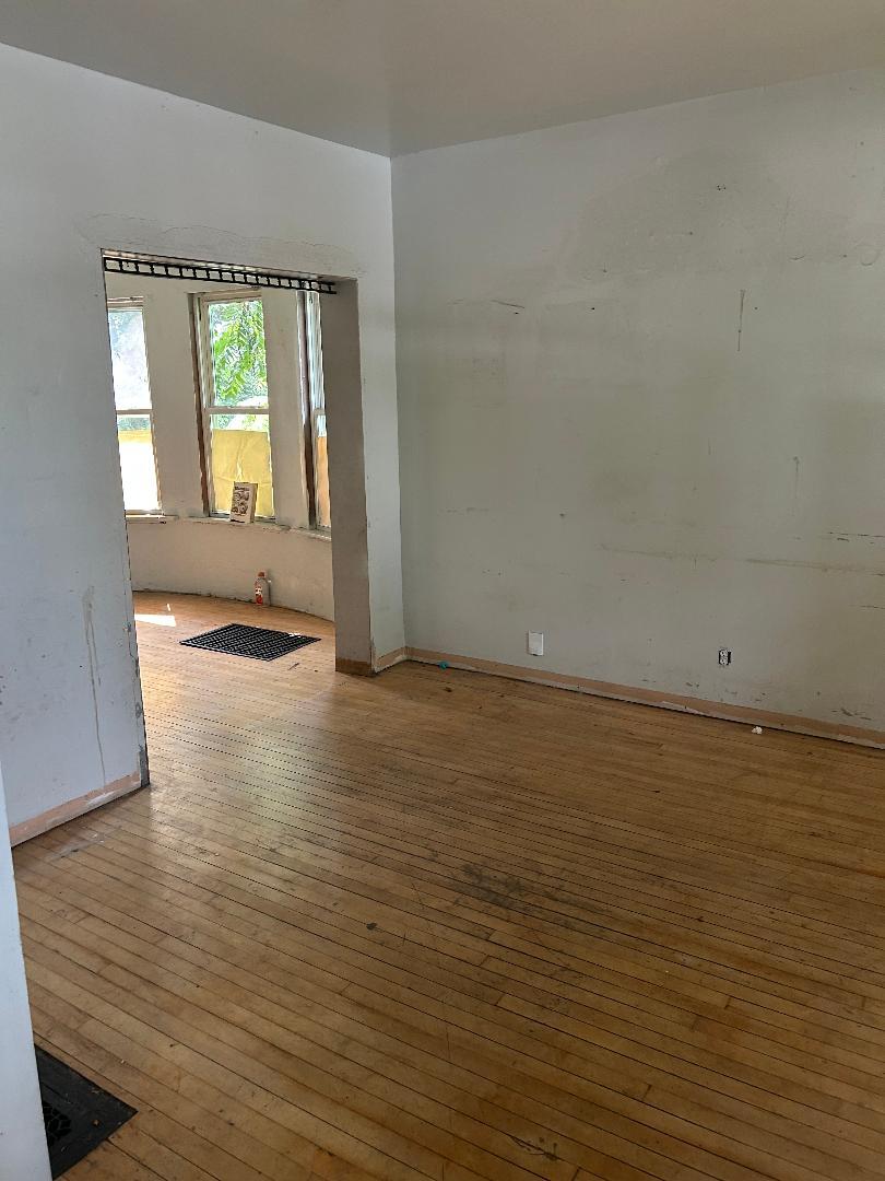 3545 Oak Avenue Property Photo 7