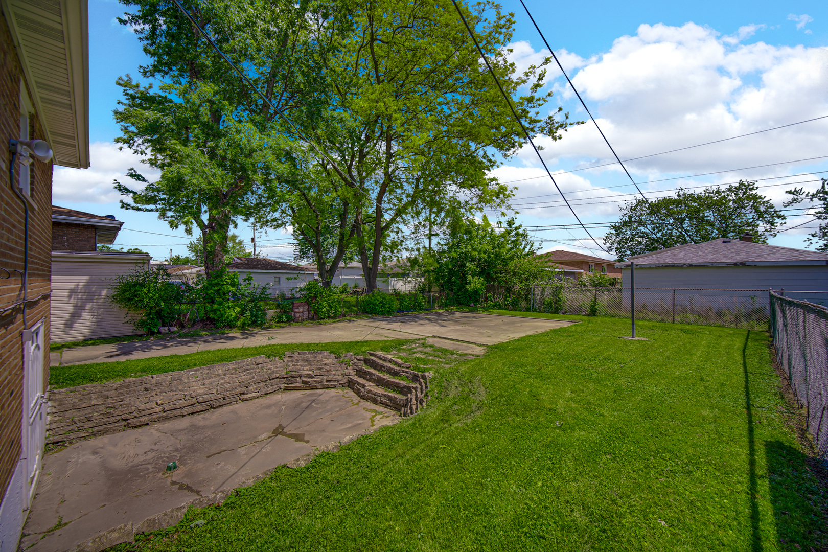 15041 Irving Avenue Property Photo 7