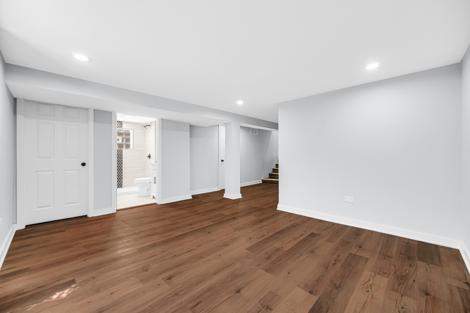 15041 Irving Avenue Property Photo 13
