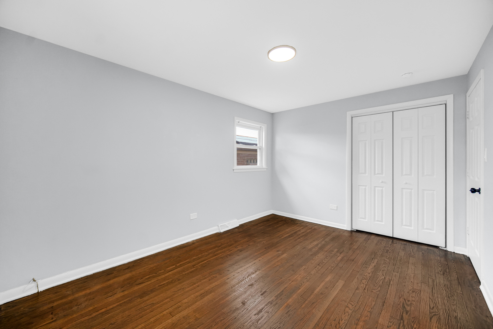 15041 Irving Avenue Property Photo 16